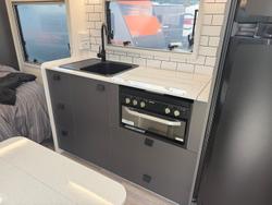 2025 New Age Caravans Manta Ray Mr16er Expedition