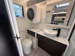 2025 New Age Caravans Manta Ray Mr16er Expedition