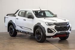 2025 Isuzu D-MAX BLADE