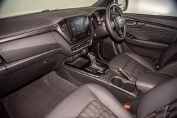 2025 Isuzu D-MAX BLADE