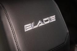 2025 Isuzu D-MAX BLADE