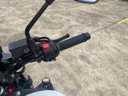 2022 Suzuki SV650 RED/WHITE