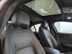 2020 Jaguar XE P300 R-Dynamic HSE