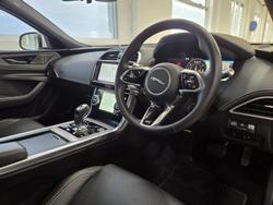 2020 Jaguar XE P300 R-Dynamic HSE