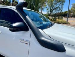 2023 Toyota Hilux SR