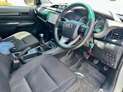 2023 Toyota Hilux SR