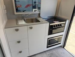 2025 Traveller Destination Track 13