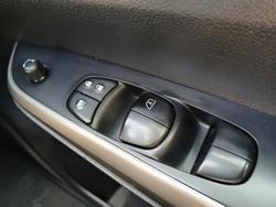 2021 Nissan Navara SL