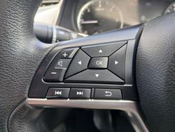 2021 Nissan Navara SL