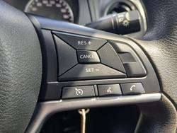 2021 Nissan Navara SL