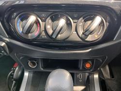 2021 Nissan Navara SL