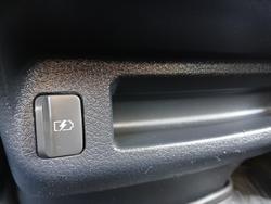 2022 Nissan Navara SL