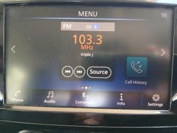 2022 Nissan Navara SL