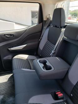 2022 Nissan Navara SL