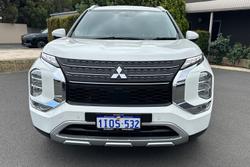 2024 Mitsubishi Outlander LS