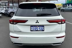 2024 Mitsubishi Outlander LS