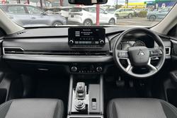 2024 Mitsubishi Outlander LS