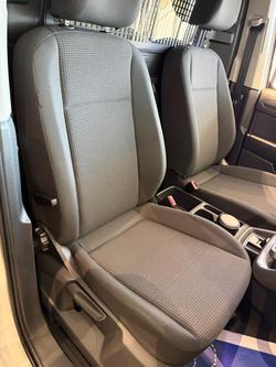 2025 Volkswagen Caddy TSI220