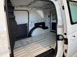 2025 Volkswagen Caddy TSI220