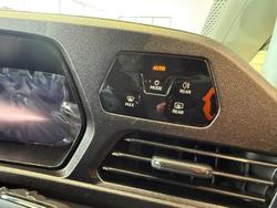 2025 Volkswagen Caddy TSI220