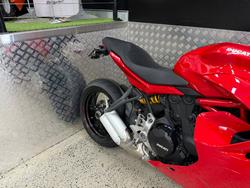 2022 DUCATI SUPERSPORT 950 RED