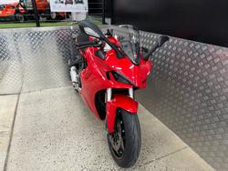 2022 DUCATI SUPERSPORT 950 RED