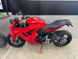2022 DUCATI SUPERSPORT 950 RED