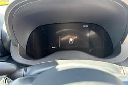 2025 Toyota Yaris SX Hybrid