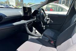 2025 Toyota Yaris SX Hybrid