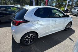 2025 Toyota Yaris SX Hybrid