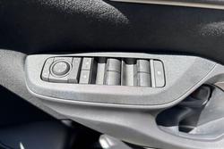 2025 Toyota Yaris SX Hybrid