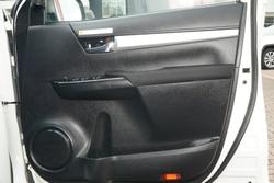 2020 Toyota Hilux SR5