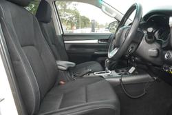 2020 Toyota Hilux SR5