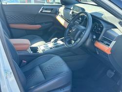 2024 Mitsubishi Outlander Exceed Tourer