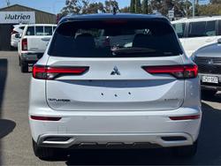 2024 Mitsubishi Outlander Exceed Tourer