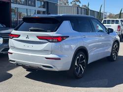 2024 Mitsubishi Outlander Exceed Tourer