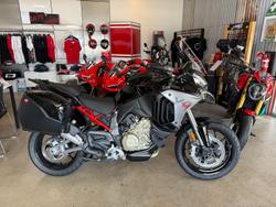 2025 Ducati Multistrada V4S Multistrada Black
