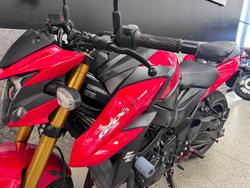 2017 Suzuki GSX-S750 RED