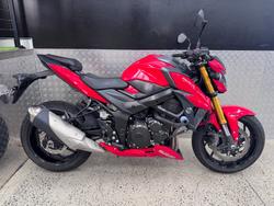 2017 Suzuki GSX-S750 RED