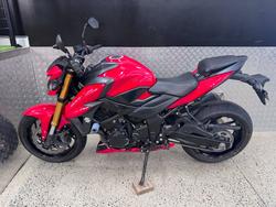 2017 Suzuki GSX-S750 RED
