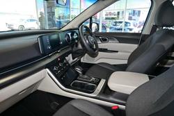 2023 Kia Carnival S