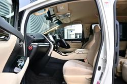 2015 Toyota Alphard Hybrid AYH30W White