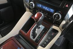 2015 Toyota Alphard Hybrid AYH30W White