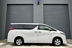 2015 Toyota Alphard Hybrid AYH30W White
