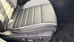 2025 Volkswagen Golf 110TSI R-Line