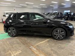 2025 Volkswagen Golf 110TSI R-Line