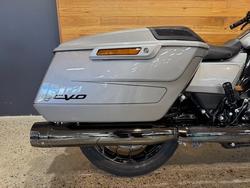 2023 Harley-davidson FLHXSE CVO STREET GLIDE Silver