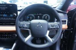 2022 Mitsubishi Outlander Exceed Tourer