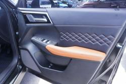 2022 Mitsubishi Outlander Exceed Tourer