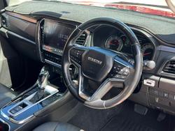 2021 Isuzu MU-X LS-T